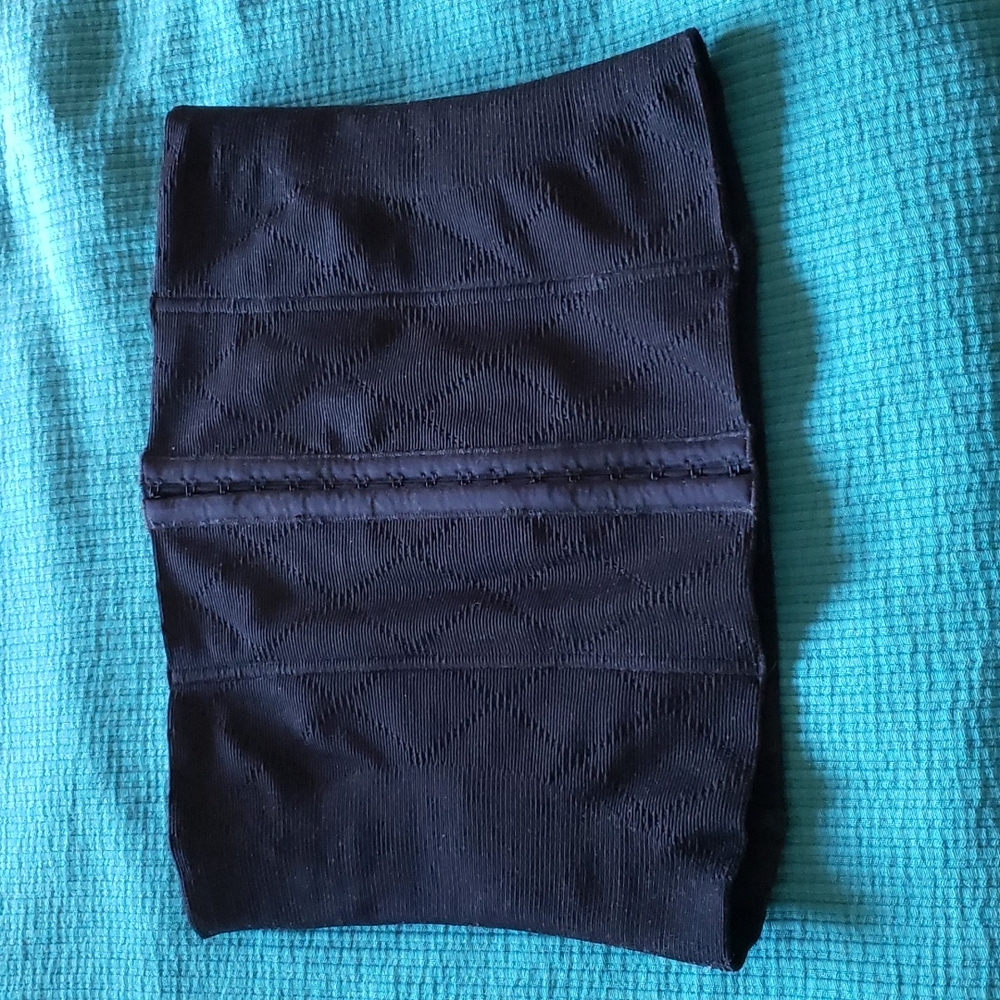 Waist trainer